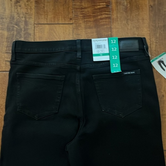 NWT Calvin Klein Jeans Black Straight
Jeans Size 12 - Picture 10 of 11